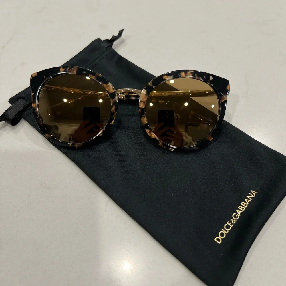 EUC Dolce & Gabbana DG4268 Brown Patterned Sunglasses - Picture 5 of 9